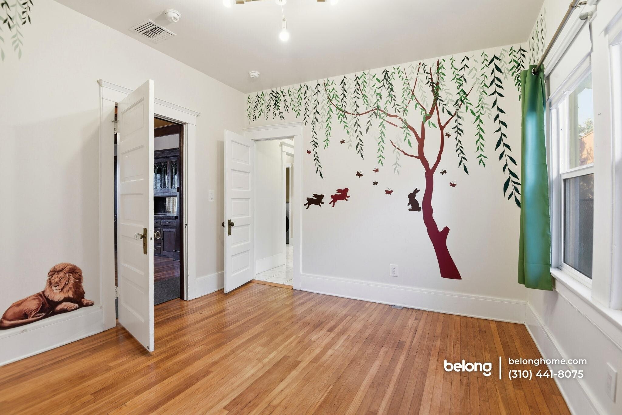 Building Photo - 1610 W 36th Pl