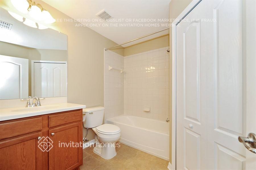 Building Photo - 5949 Beaconpark St