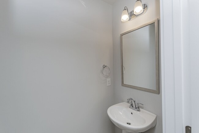 Building Photo - Monte Vista Townhomes