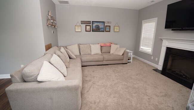 Building Photo - Onslow Bay Beautiful 4 Bedroom Home