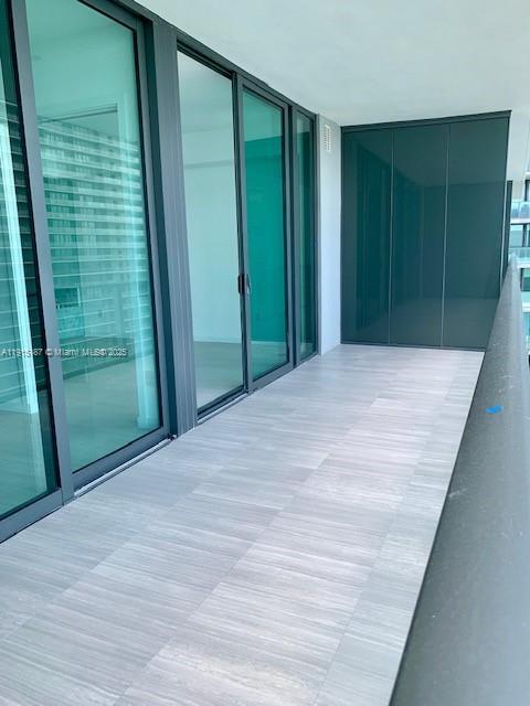 Building Photo - 480 NE 31st St