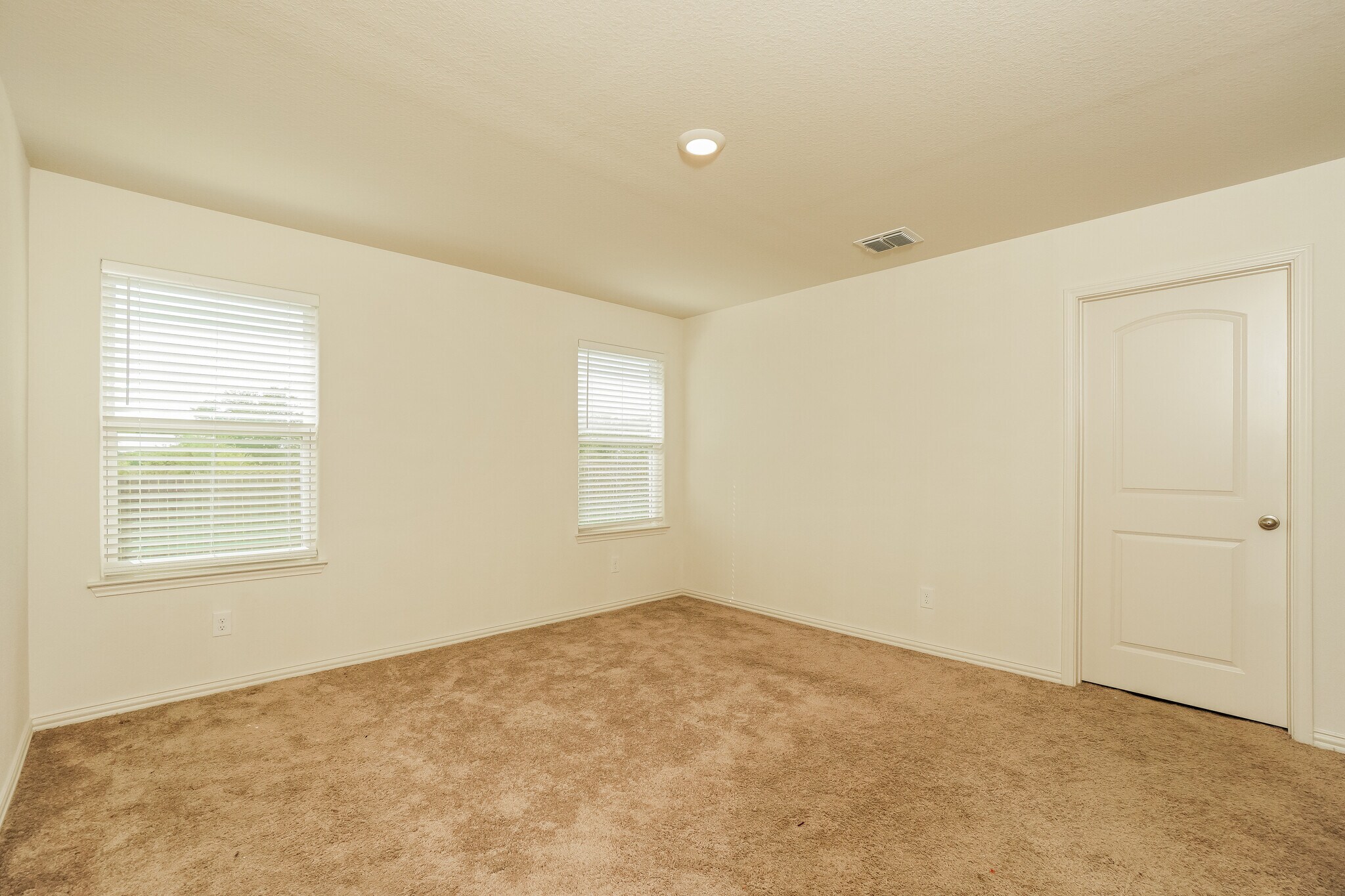 Building Photo - 11910 Nucio Ridge
