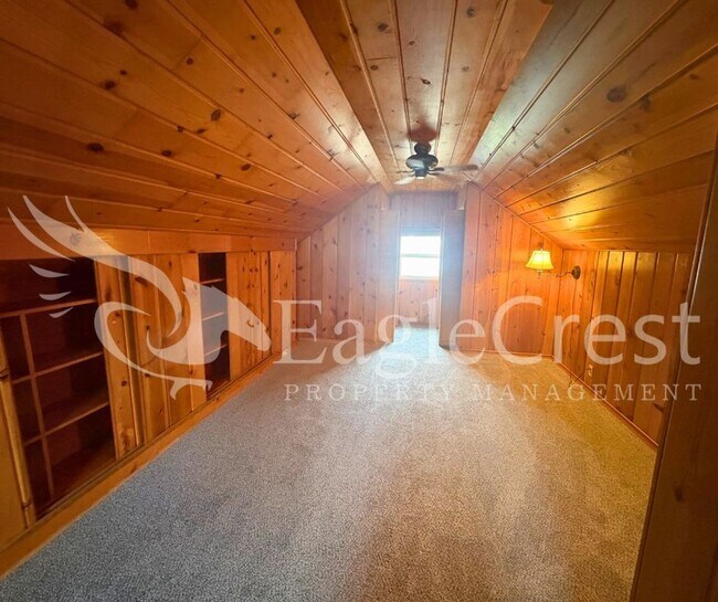 Building Photo - 127SW6