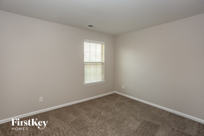 Building Photo - 7345 Elbens Ln SW