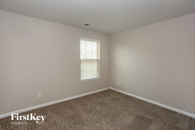 Building Photo - 7345 Elbens Ln SW