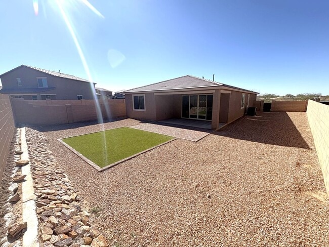 Building Photo - Star Valley Beauty 4 bedroom two bath built in 2023