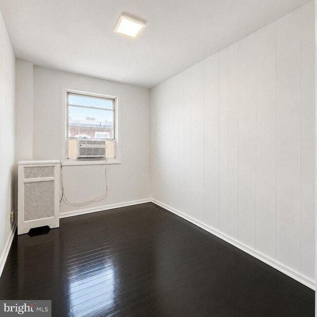 Building Photo - 1419 Lardner St