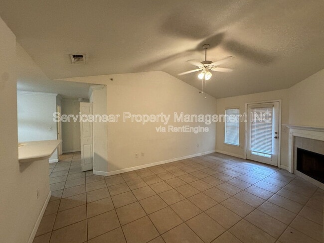 Building Photo - 18320 Bridle Club Dr
