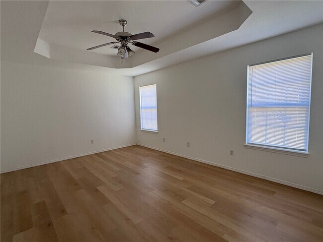 Building Photo - 2403 SW 20th St