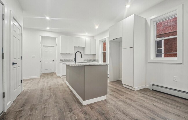 Building Photo - 210 Magnolia St