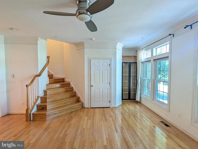 Primary Photo - 822 W Glebe Rd