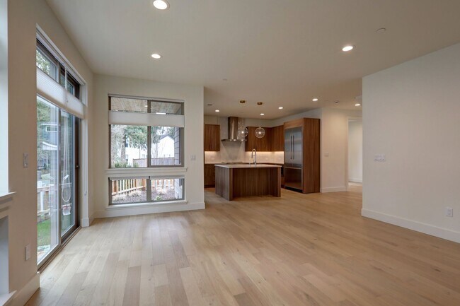 Building Photo - Brand-New 3bd + Office, 2.5ba Home Available in Perfect Kirkland Location!