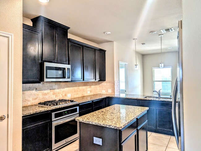 Building Photo - 10104 Kemah Pl