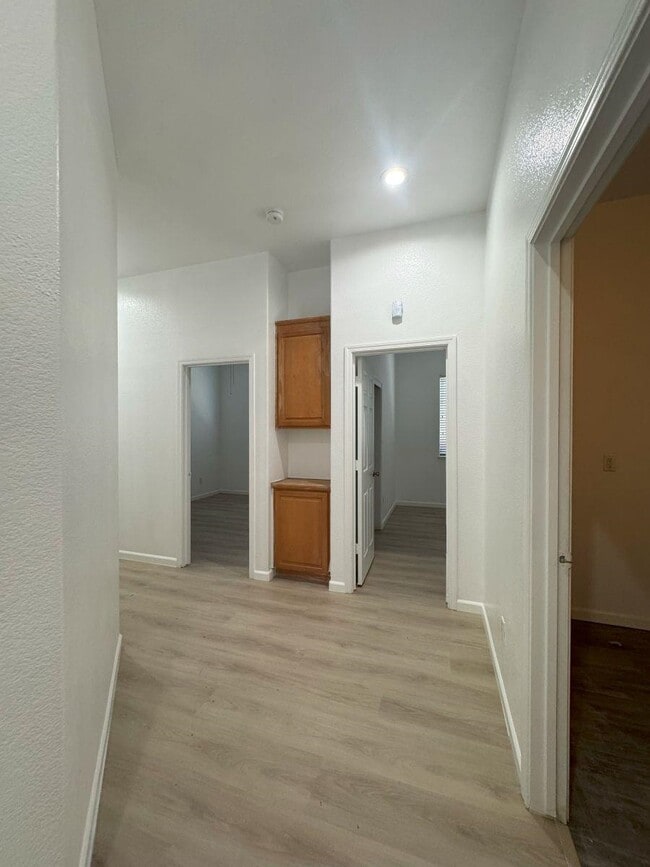 Building Photo - 2638 Breaker Way