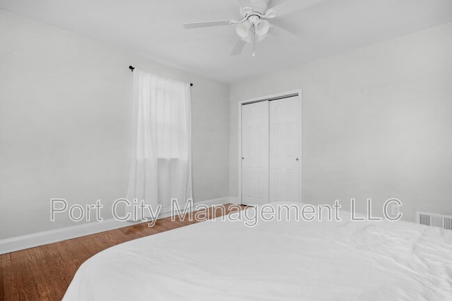 Building Photo - 1412 Jeffers Rd