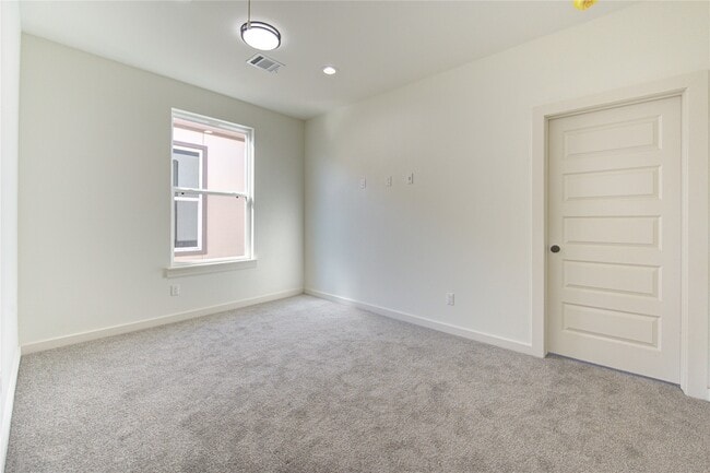 Building Photo - 2903 El Fenice Ln