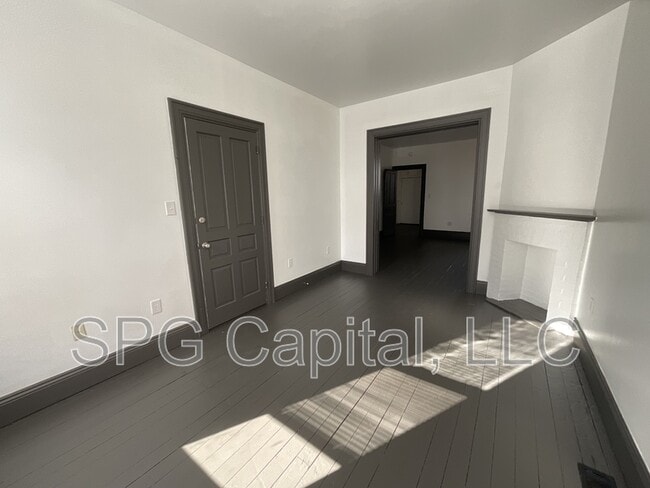 Building Photo - 659 W Philadelphia St