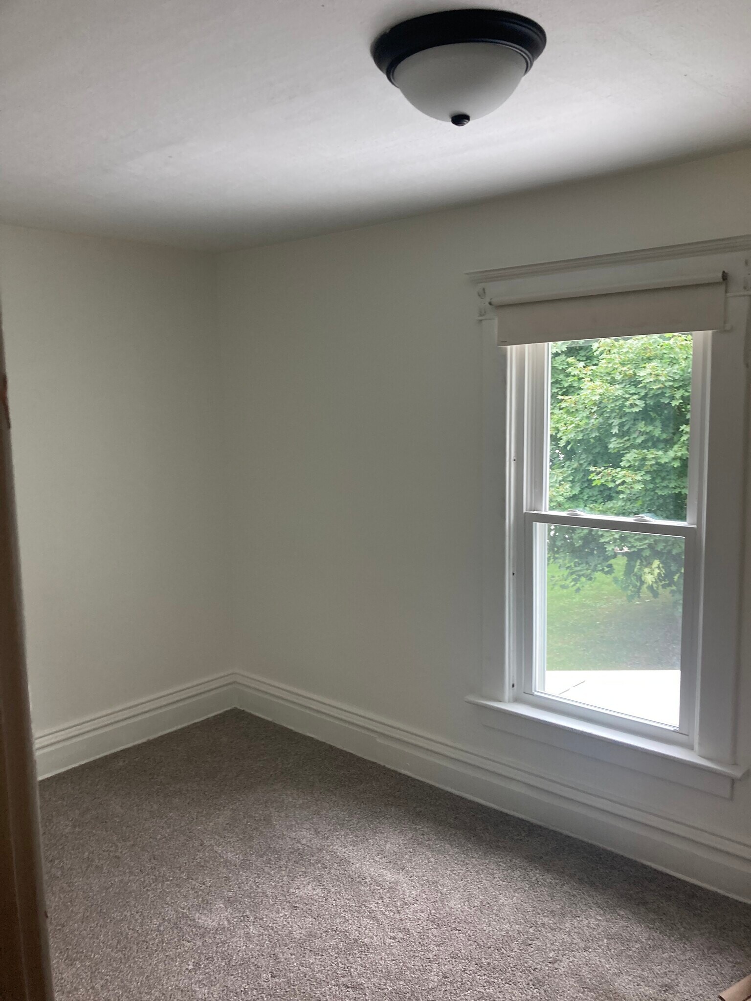 Building Photo - 9816 Bateman Avenue