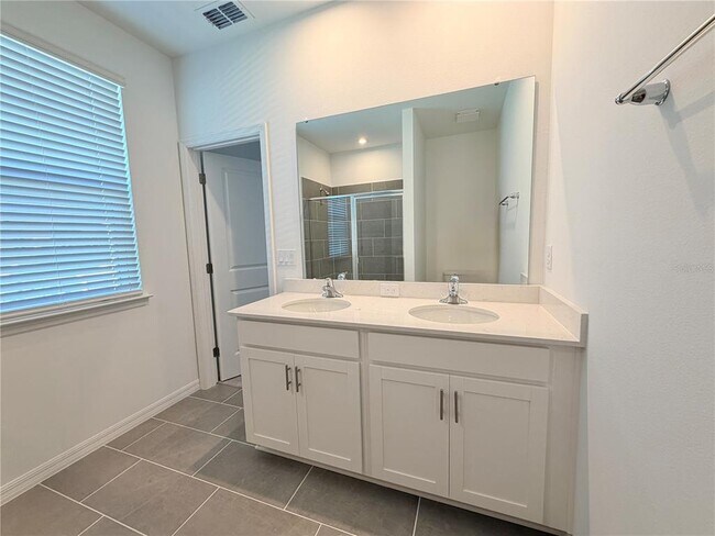 Building Photo - 449 Belmond Dr