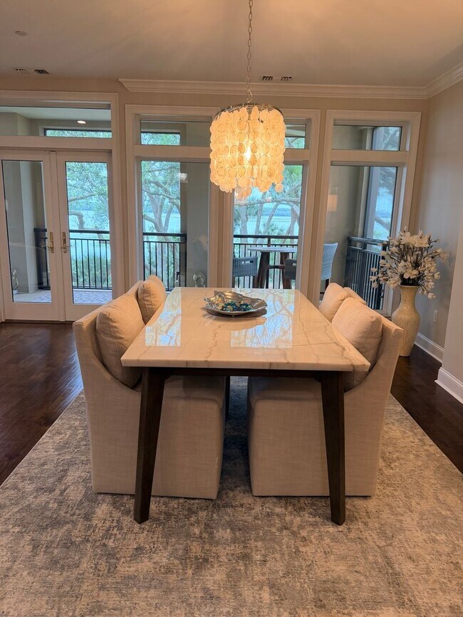 Building Photo - Stunning Luxury, Two Bedroom Creek Front Condo in Hilton Head Plantation