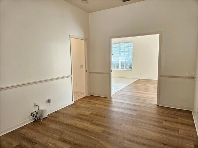 Building Photo - 835 Chalmers Dr