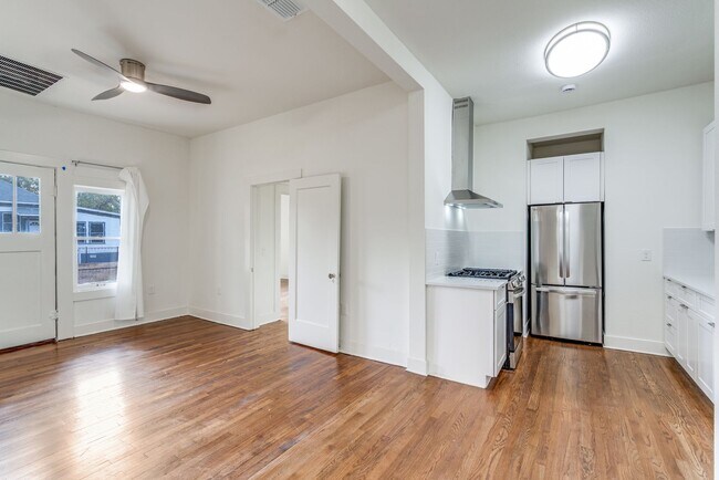 Building Photo - 210-M (ERL)