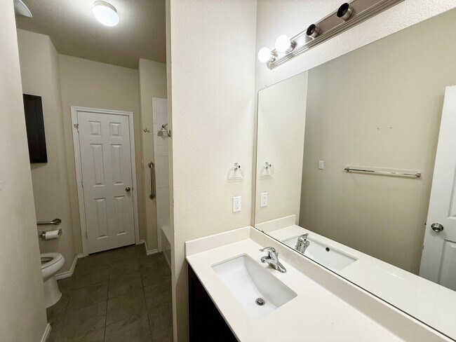 Building Photo - 6628 La Sol Ln