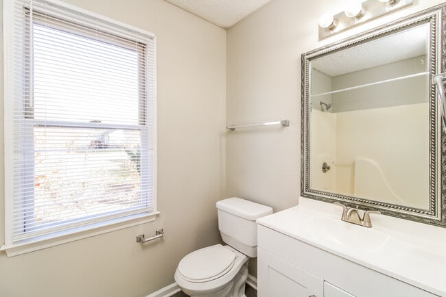 Building Photo - 3 Mandela Ct