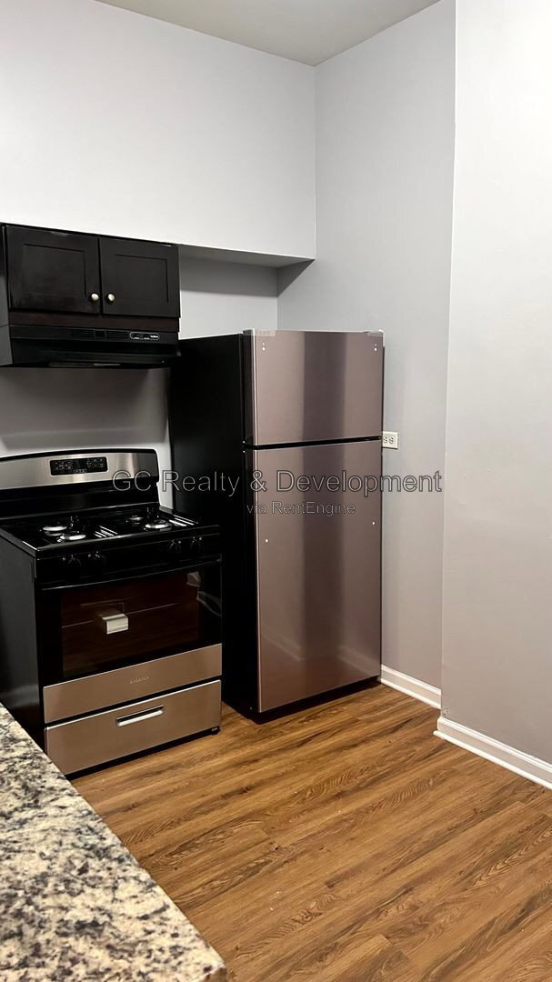 Building Photo - 6620 S Drexel Ave