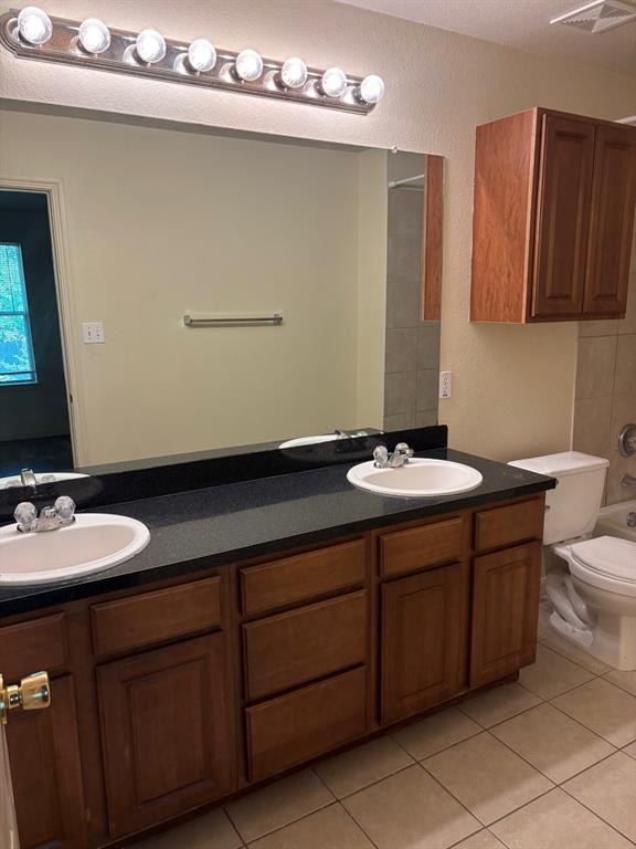 Building Photo - 1410 Bergin Ct