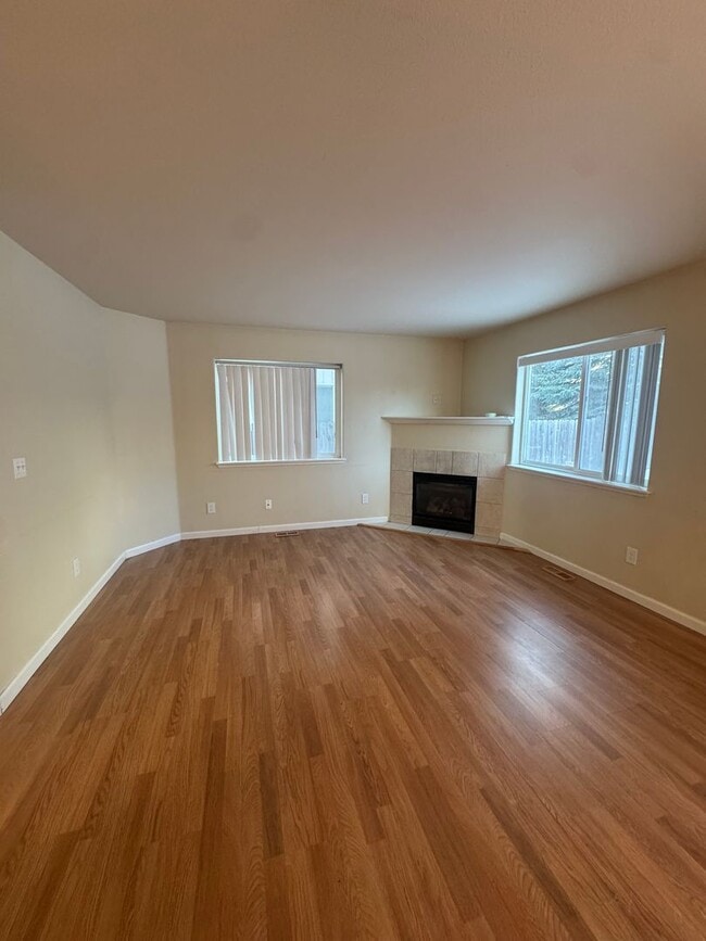 Building Photo - 6345 Whispering Loop