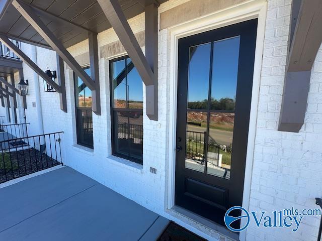 Building Photo - 695 Town Madison Blvd