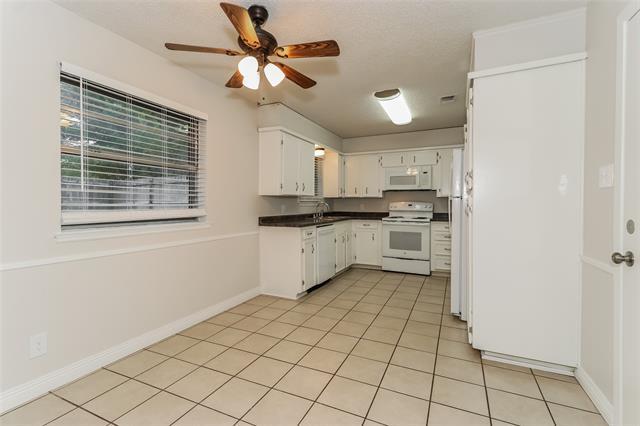 Building Photo - 1003 Holly Hill Ct