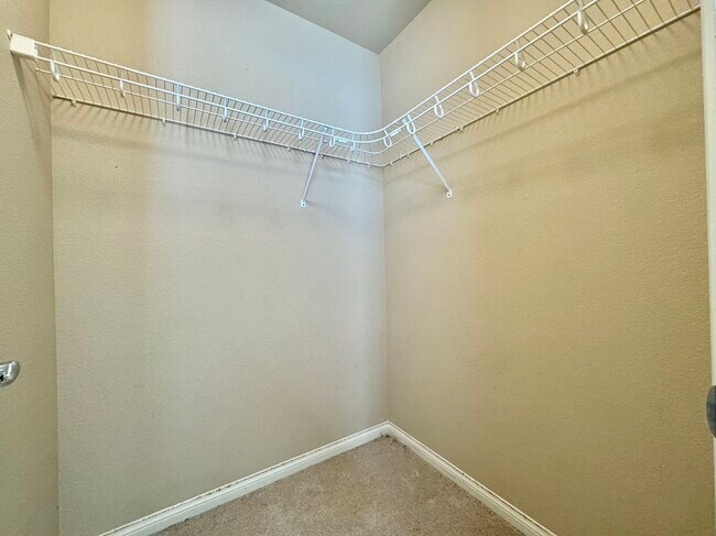 Building Photo - 8173 Crimson Creek Ct