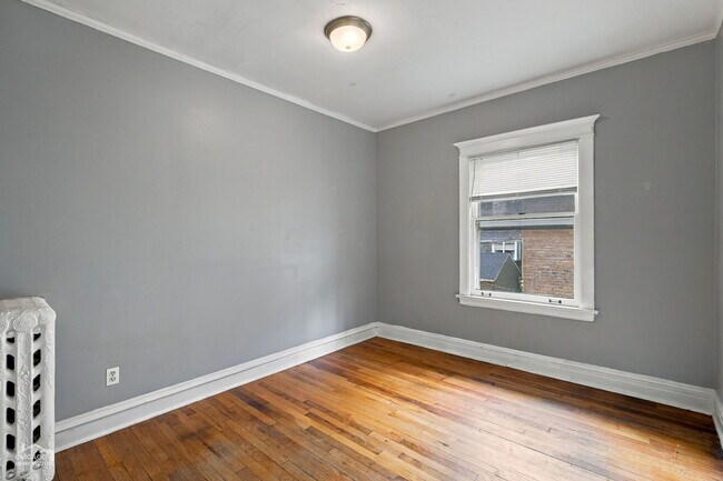 Building Photo - 1104 Dempster St
