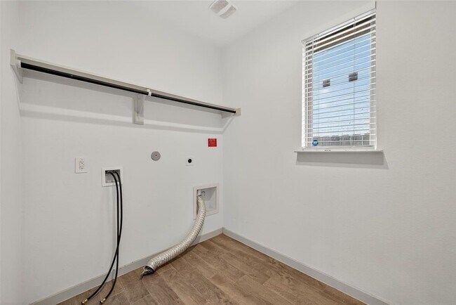 Building Photo - 29215 Pikes Peak Dr