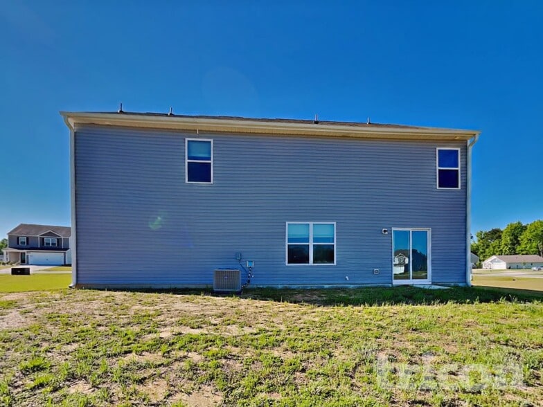 Building Photo - 260 Chedworth Dr