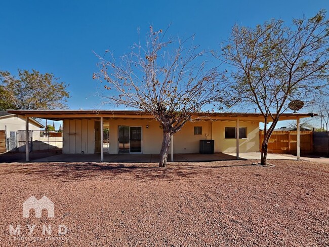 Building Photo - 15426 N Cactus Ln