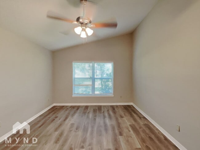 Building Photo - 6041 Spring Creek Ct