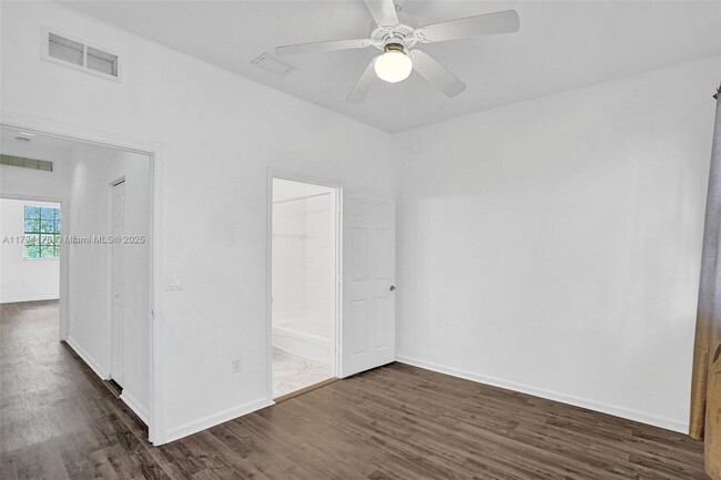 Building Photo - 757 NW 42nd Ave