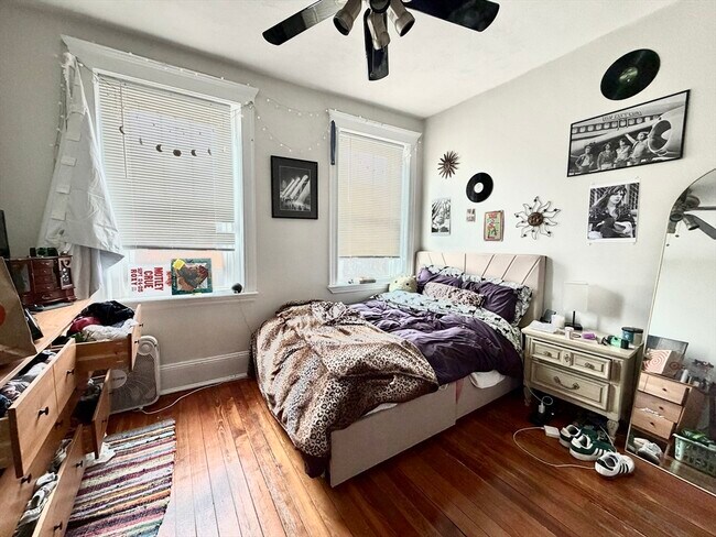 Building Photo - 94 Florida St