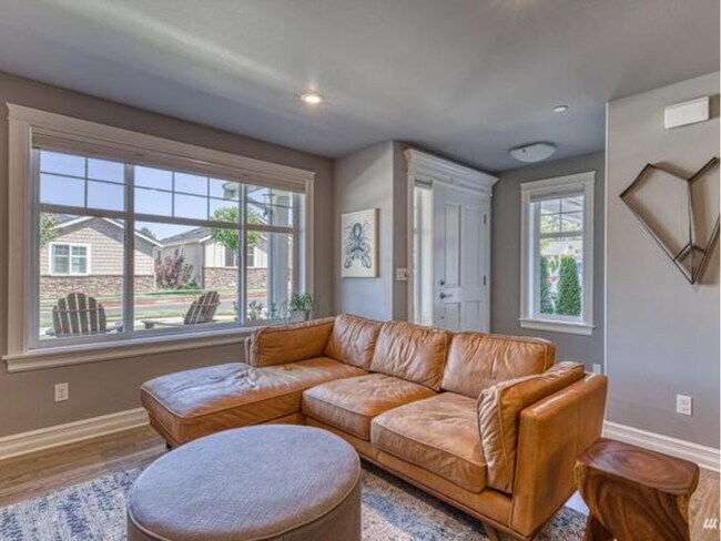 Building Photo - 6554 Hunt Highlands Loop