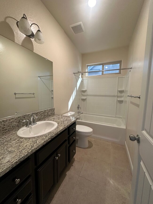 Building Photo - Must see this immaculate home!!!