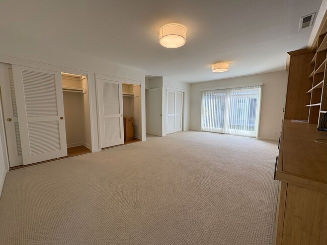 Building Photo - Beautiful Palo Alto Home with In-Law Suite, Central AC & Heated Pool