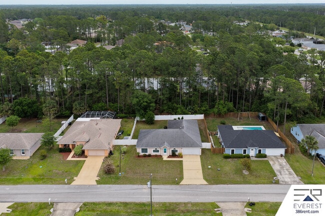 Building Photo - 13 Ryberry Dr