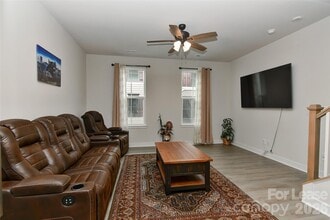 Building Photo - 421 Spearfield Ln