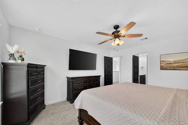 Building Photo - 3233 Creston Gate Dr