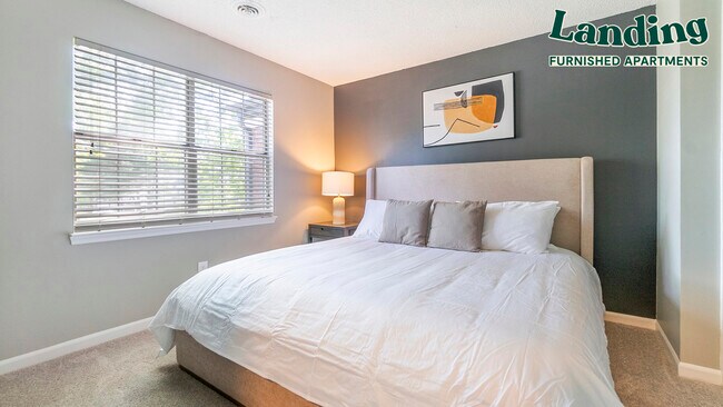 Building Photo - 1008 Village Green Crossing