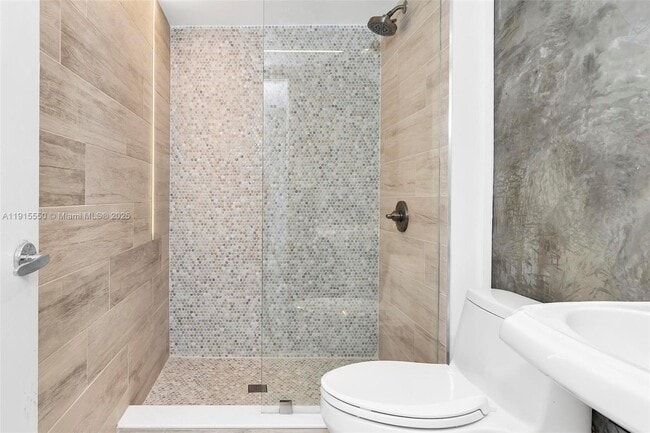 Building Photo - 780 NE 69th St