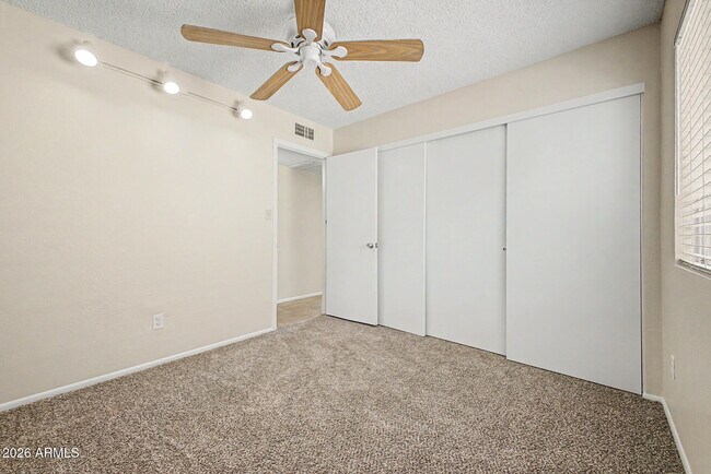 Building Photo - 4828 W Palo Verde Ave